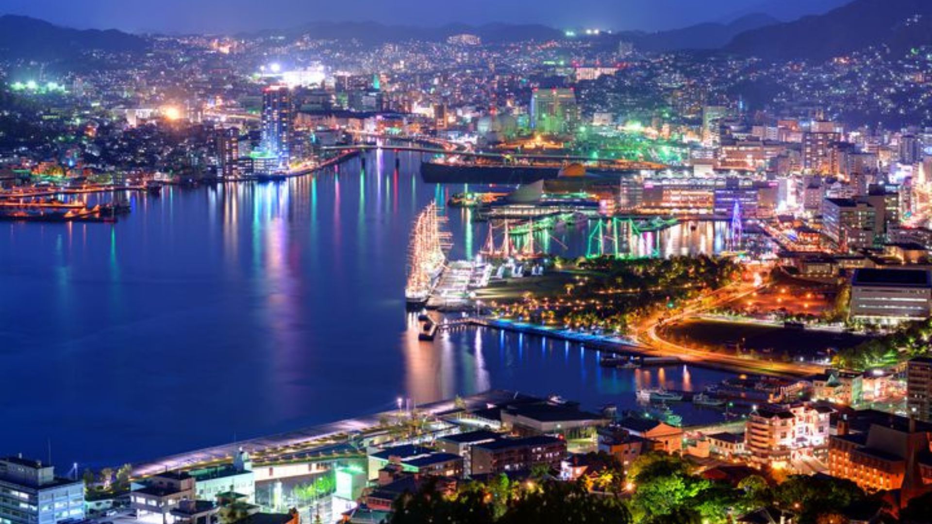 Townscapes and sightseeing spots in Nagasaki