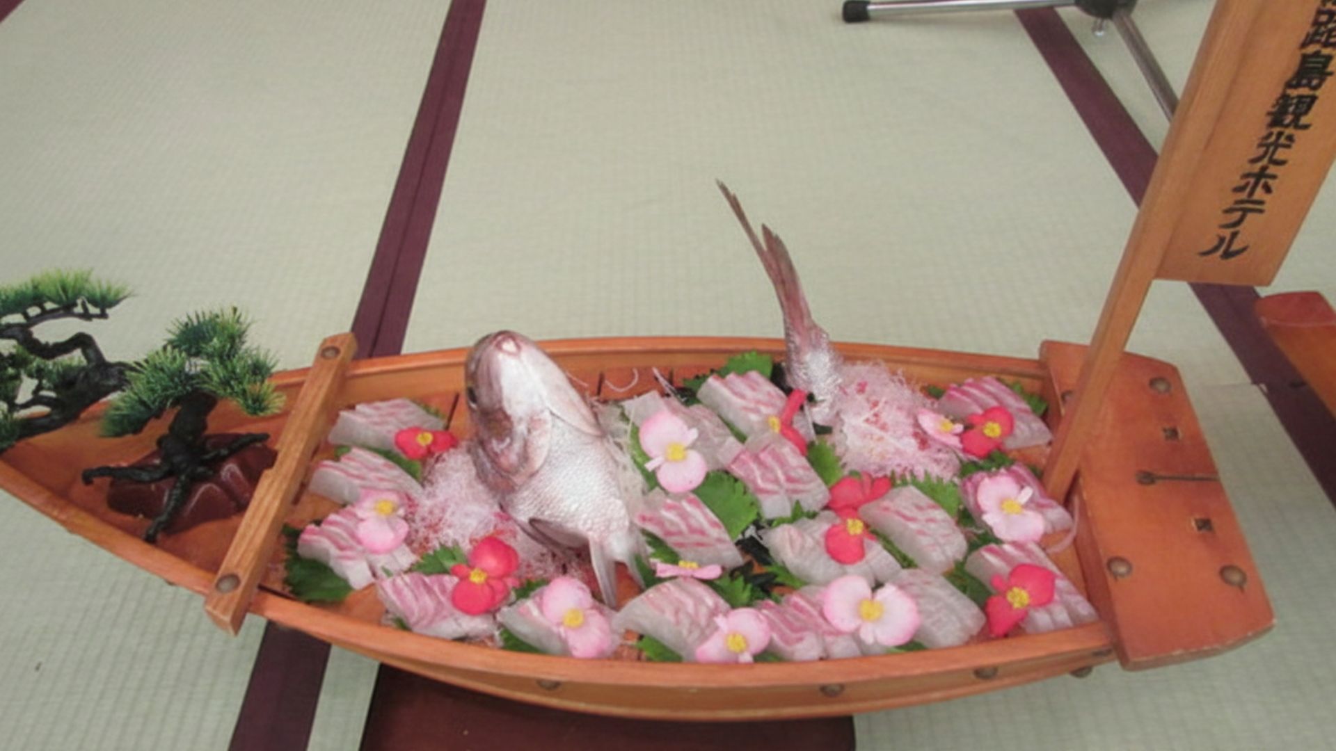 The freshest catch you've reeled in yourself is transformed into the finest meal by the finest chefs!