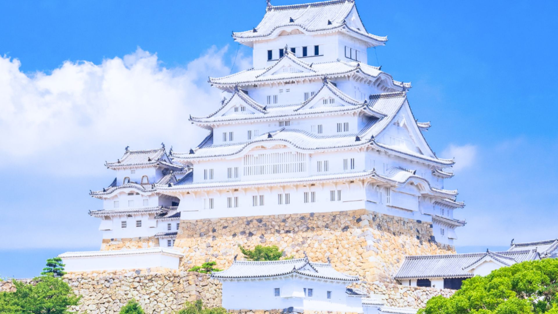 Local townscapes and hidden coastal atmosphere