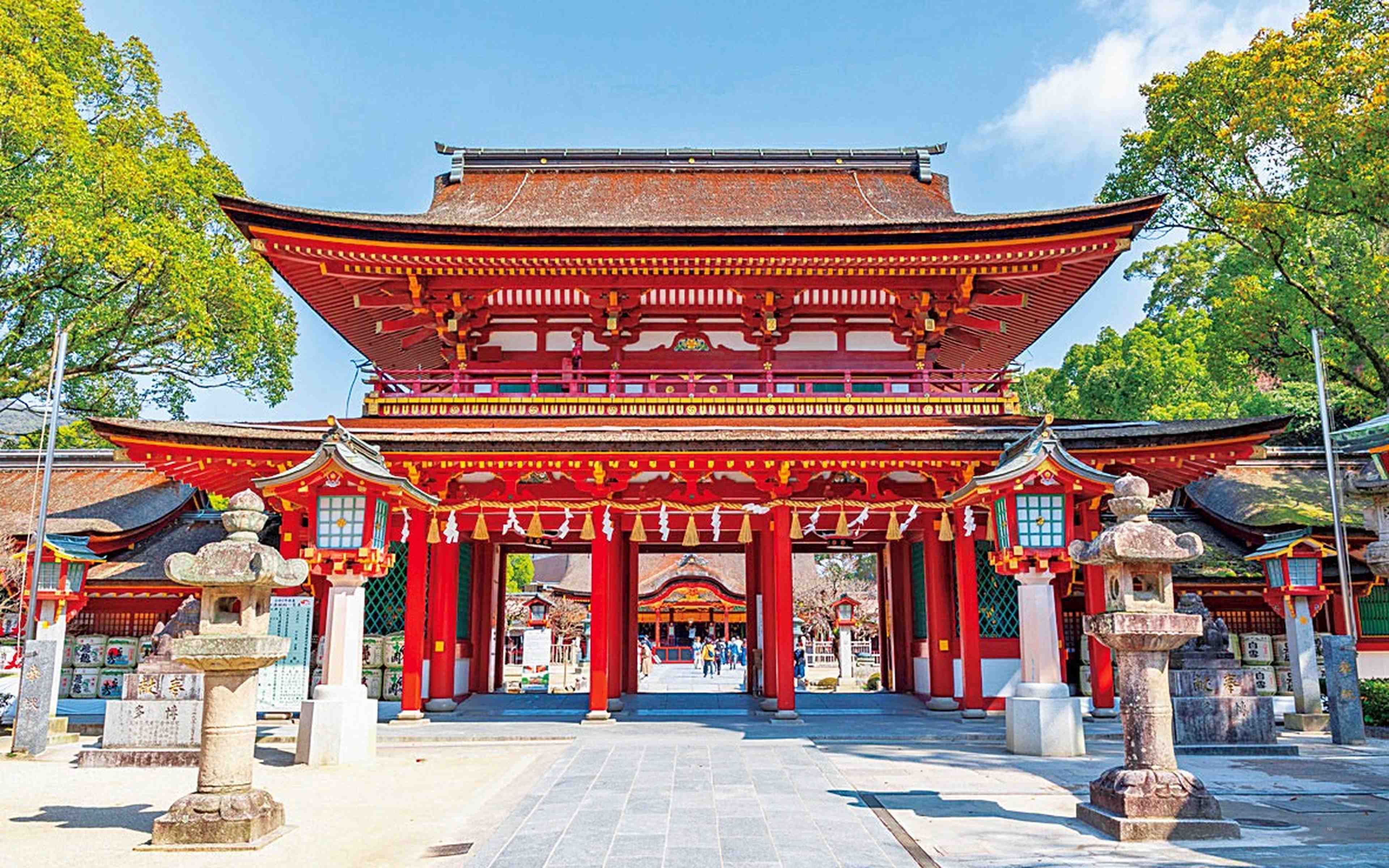 The vermilion two-tiered gate of Dazaifu Tenmangu